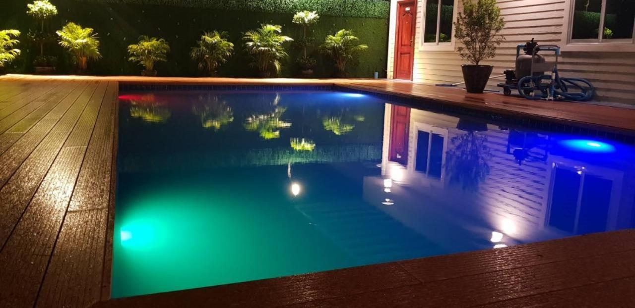 Supreme Hotel Yangon Exterior foto